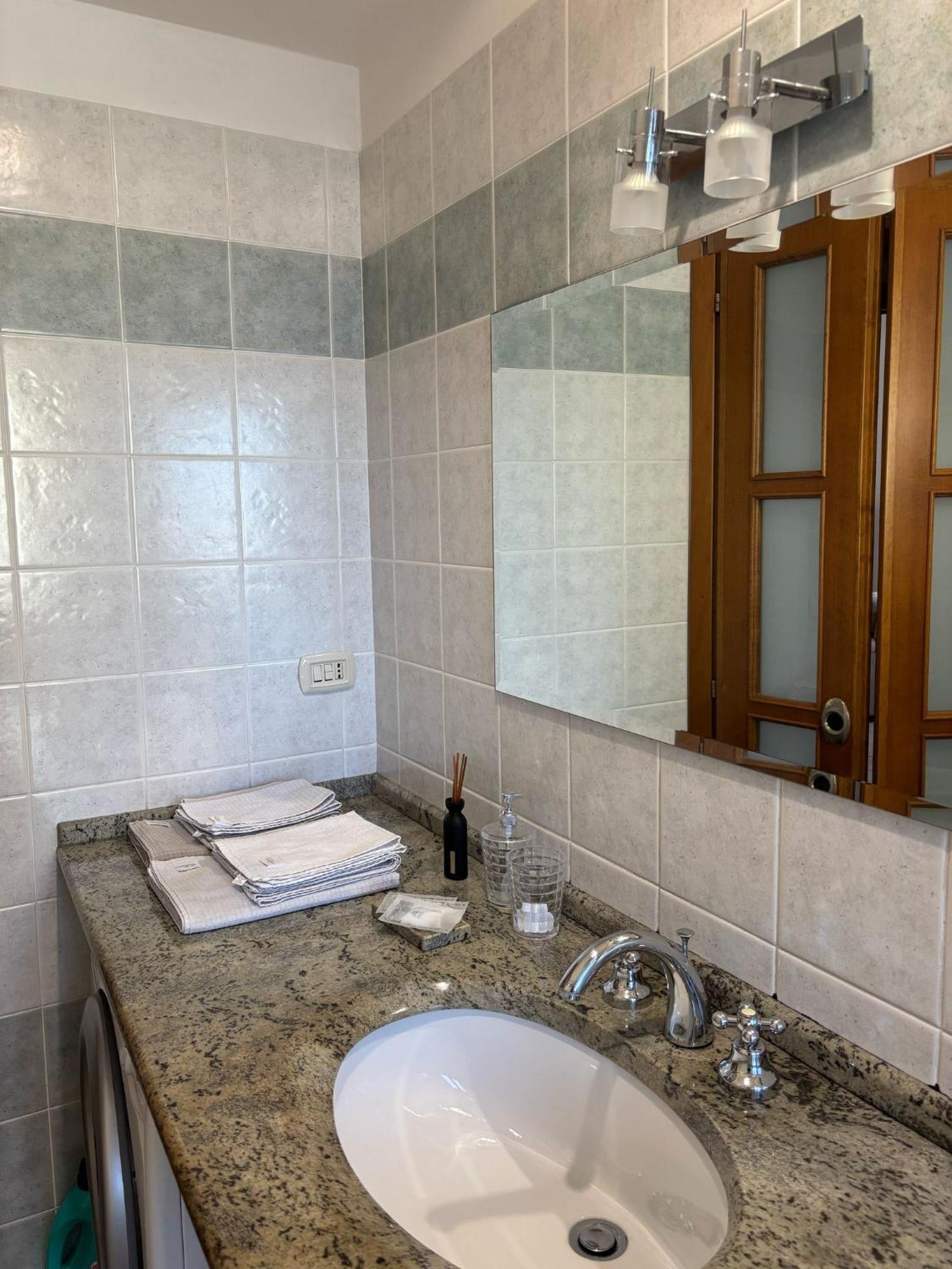Bright Port View Apartment- Free Parking Cagliari Exterior photo